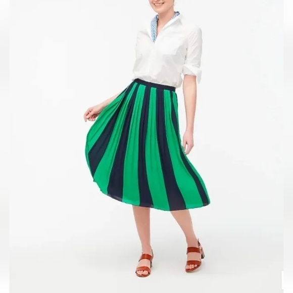 J. Crew Dresses & Skirts - J. Crew Midi length skirt pleated green black petite women's size. 10 10P